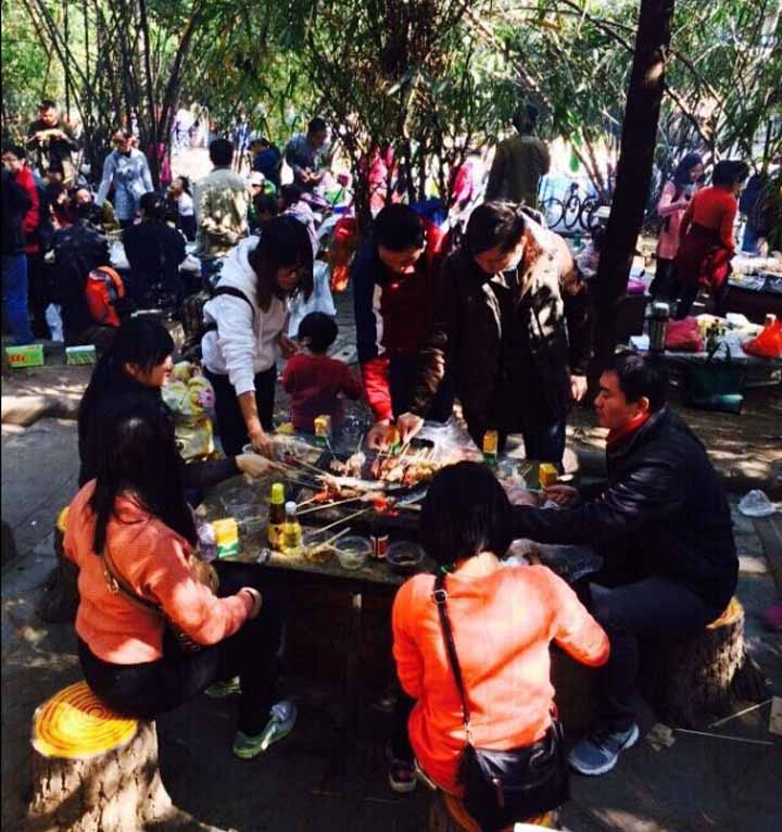 濃情冬日，戶外燒烤話情誼